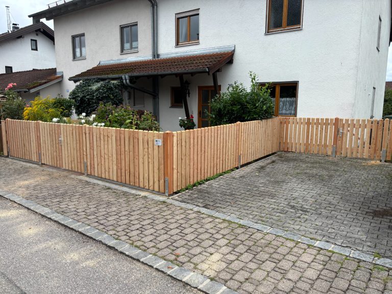 Lärchenbretter 9,5cm oben abgeschrägt