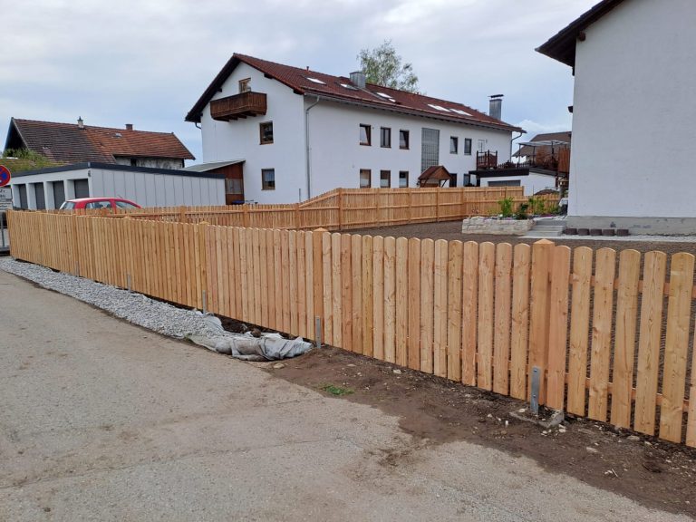 Lärchenbretter 11,5cm oben rund