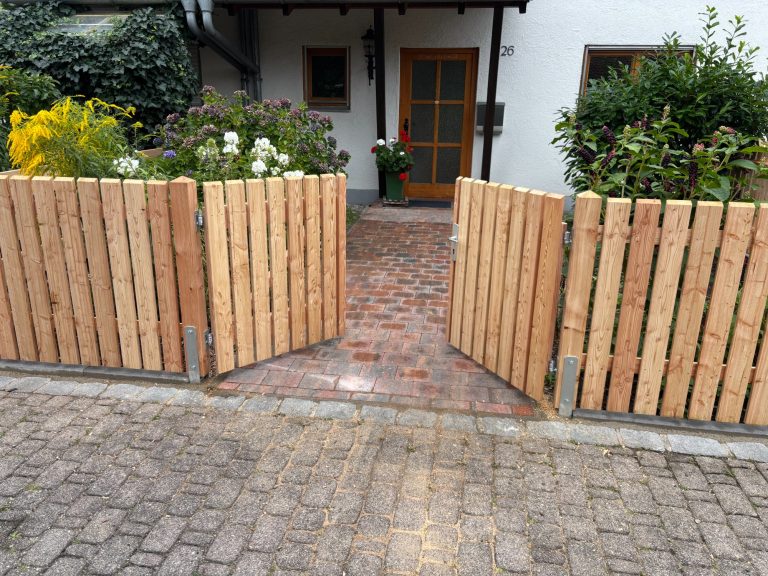 Lärchenbretter 9,5cm oben abgeschrägt