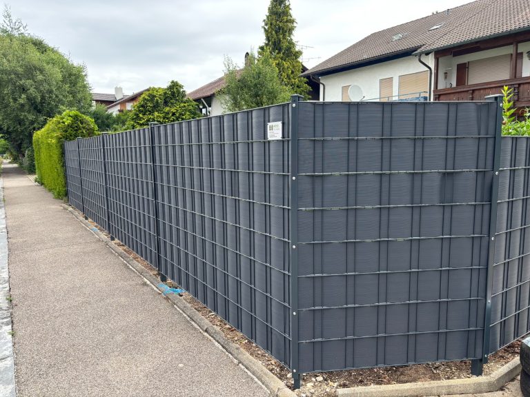 Doppelstabmatten mit Sichtschutzstreifen